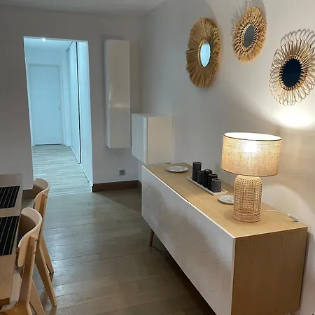 Avec Grande Terrasse Apartment *
